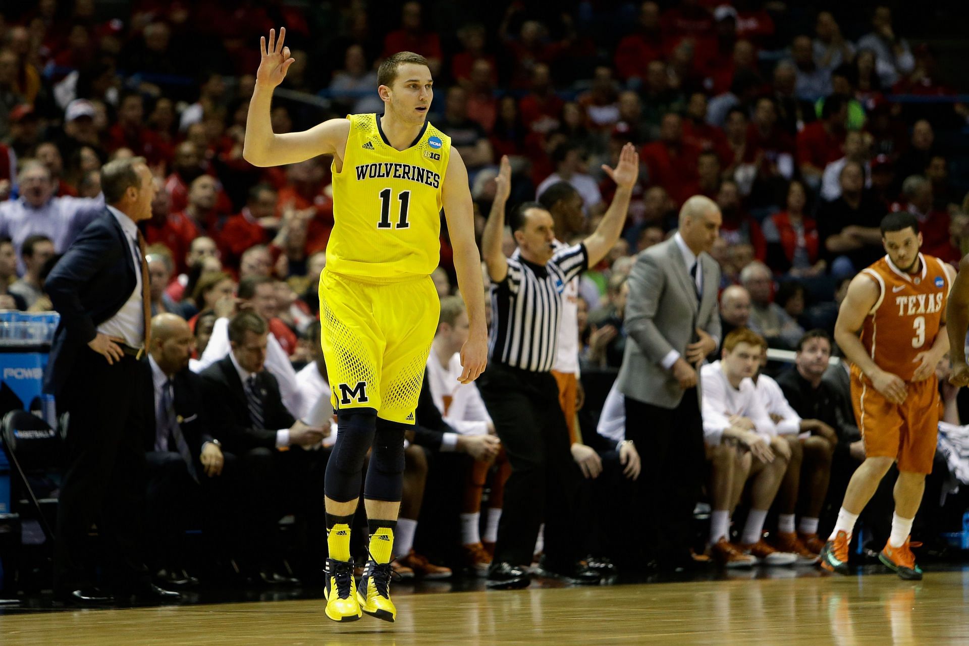 Nik Stauskas playing for the Wolverines