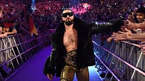 WWE star sends WrestleMania 40 warning to Seth Rollins ahead of the 2024 Royal Rumble