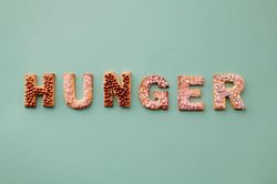 8 reasons why you're feeling hungry after eating