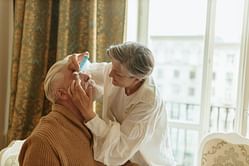 Best Nasal Spray For Dry Eyes And Precautions To Take