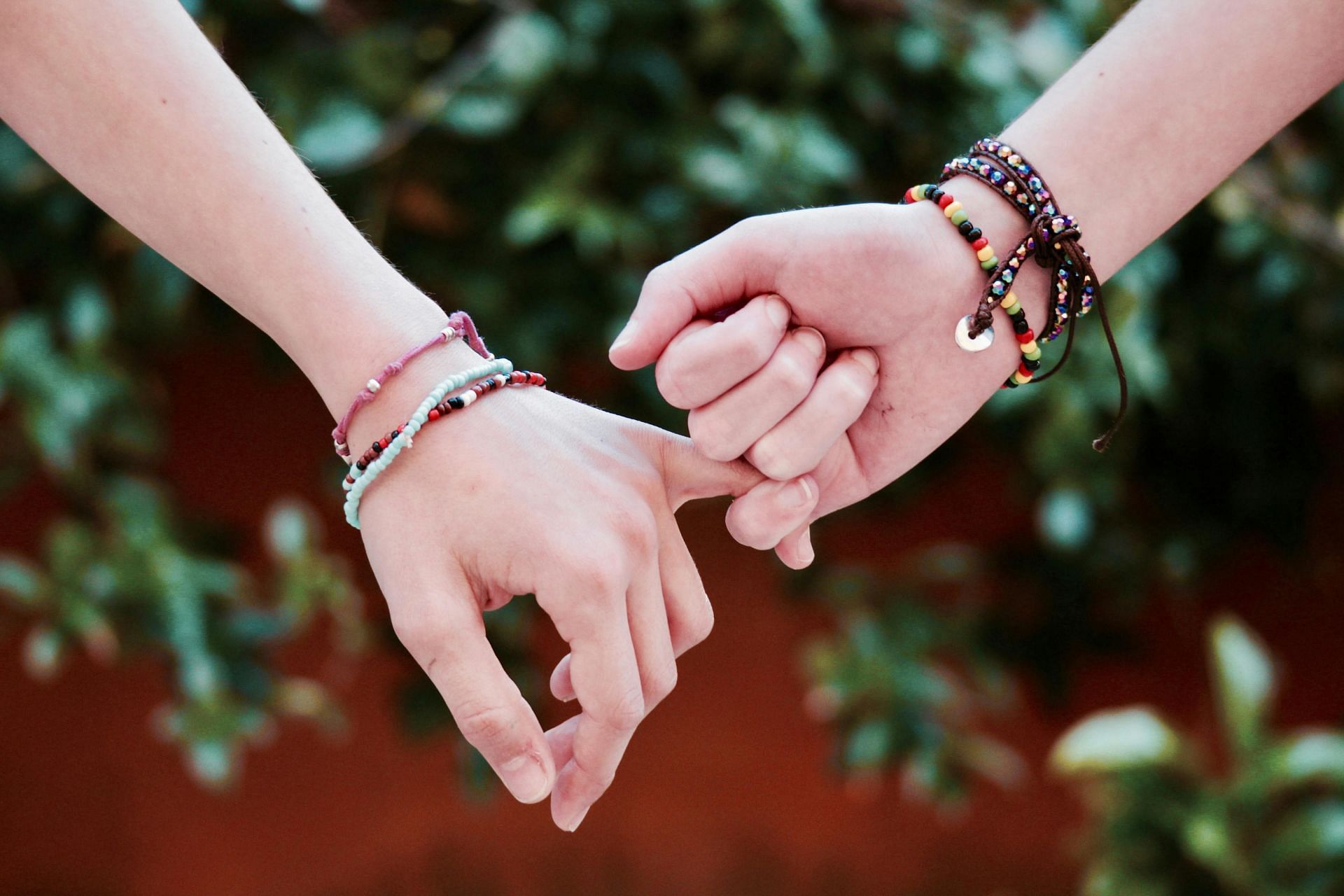 Charm Bracelet Jewelry (Image via Pexels)