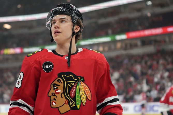 Blackhawks' Luke Richardson reveals conversation he had with Connor Bedard about his defensive errors leading to goals in Stars rout