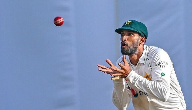 "There should be a country-wide search right now from the Australian Government" - Masood urges best men on the job to retrieve Warner's lost Test cap