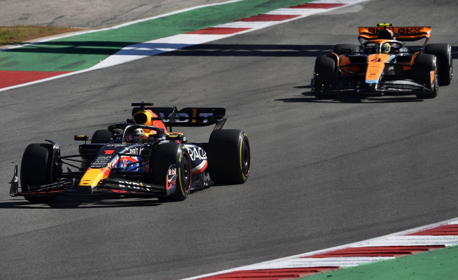 Max Verstappen leads Lando Norris during the 2023 F1 US GP (Photo by Rudy Carezzevoli/Getty Images)
