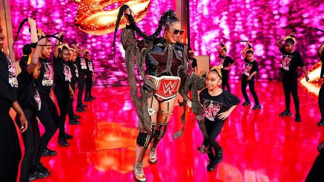Kim Orton, Bayley, and several other names react to Bianca Belair's bold claim following WWE SmackDown