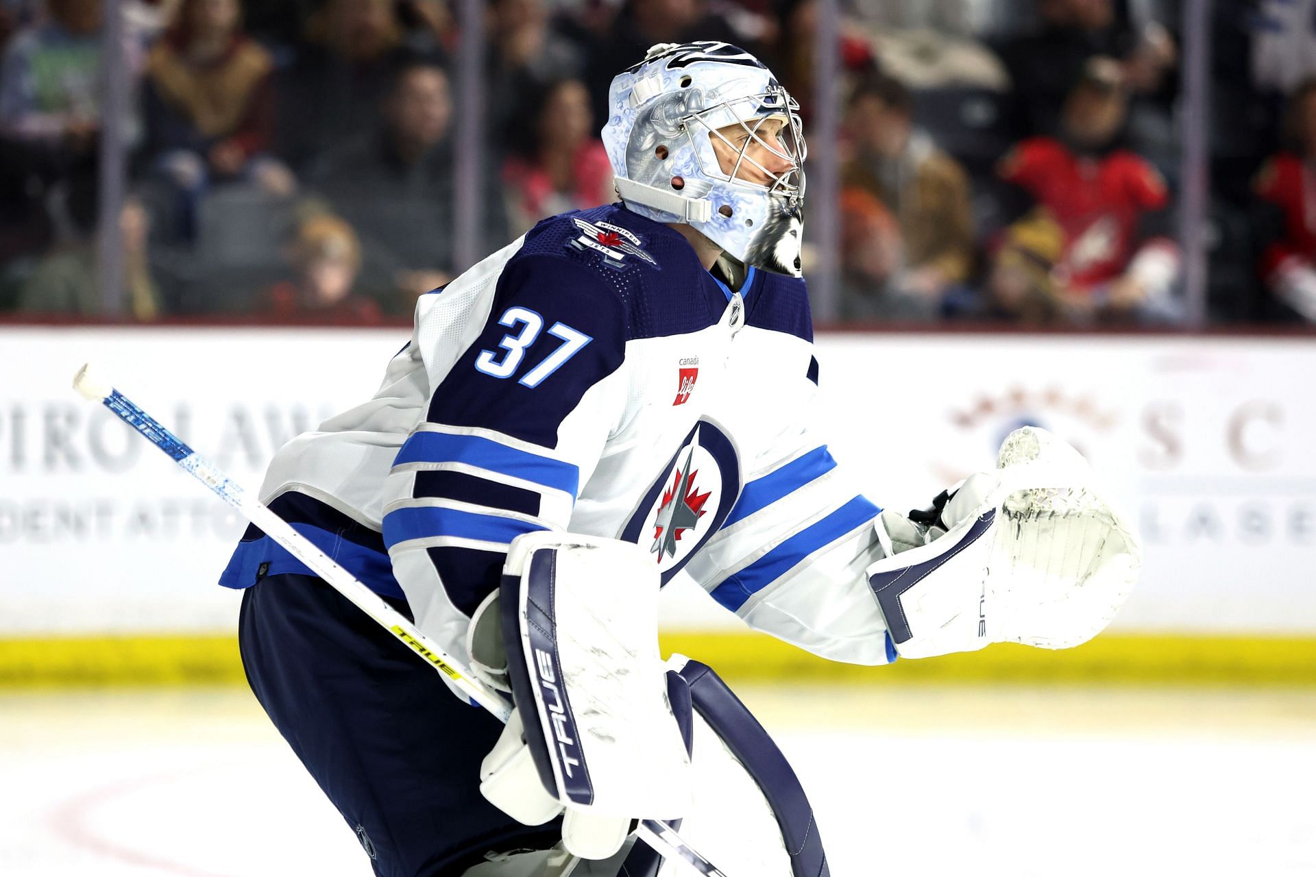 Connor Hellebuyck of the NHL&#039;s Winnipeg Jets