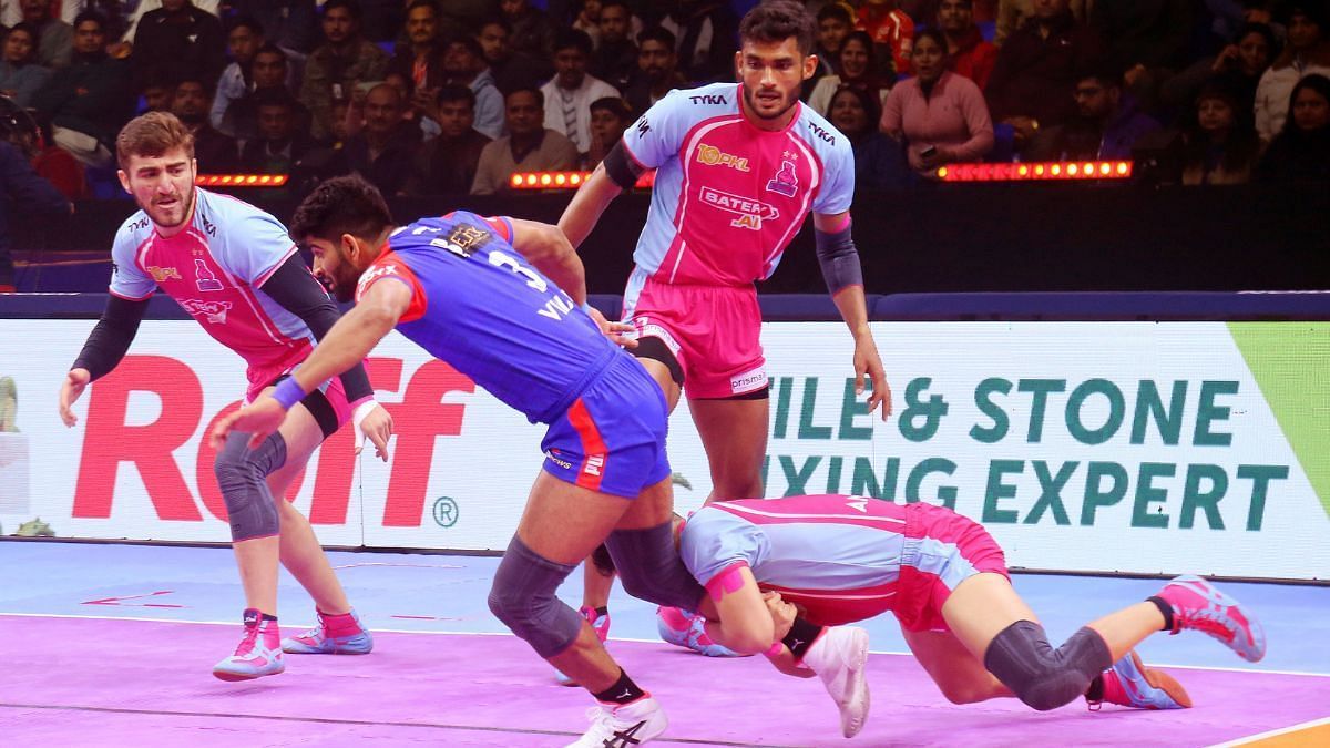 Jaipur Pink Panthers in action against Haryana Steelers (Image Courtesy: PKL)