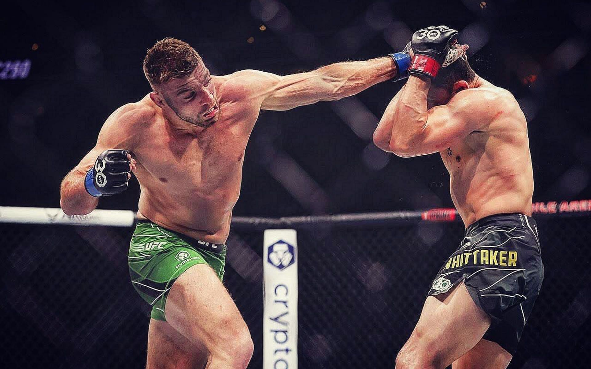 Dricus du Plessis has proven to be a deadly finisher during his UFC career [Image Credit: @dricusduplessis on Instagram]