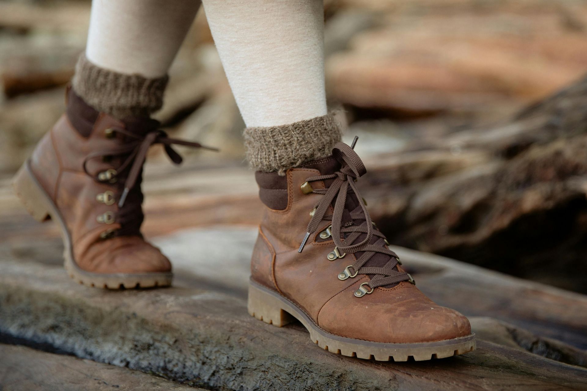 why are my toes always cold (image sourced via Pexels / Photo by tatiana)