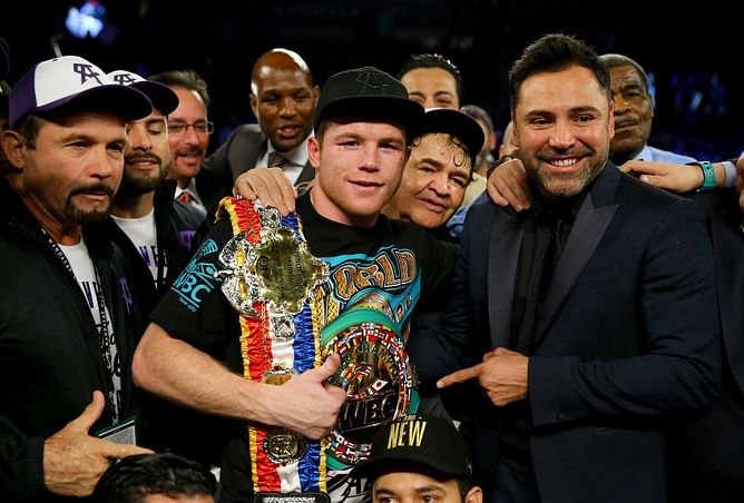 "Walk right through him" - Oscar De La Hoya downplays Canelo Alvarez's reported next opponent
