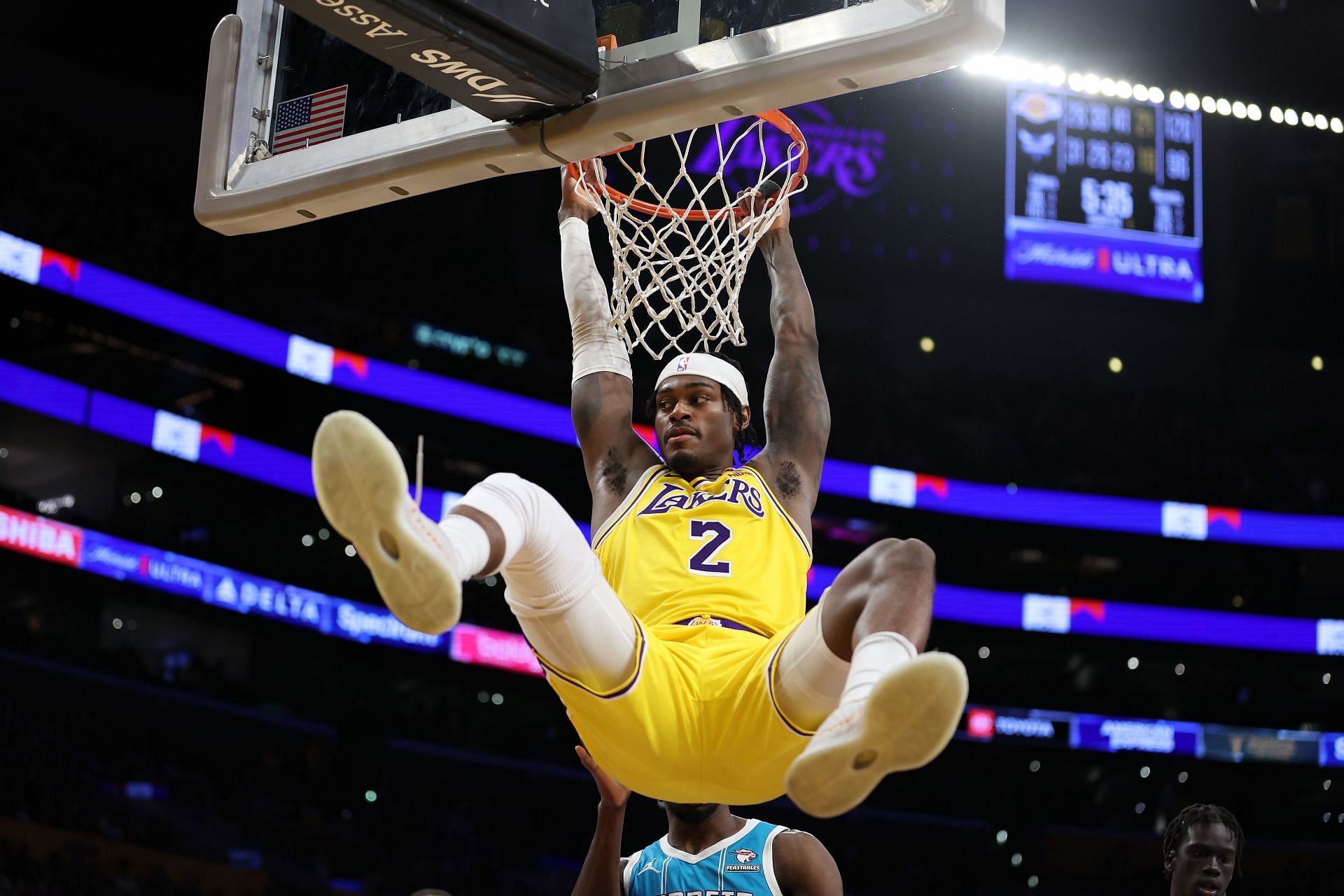 Charlotte Hornets v Los Angeles Lakers