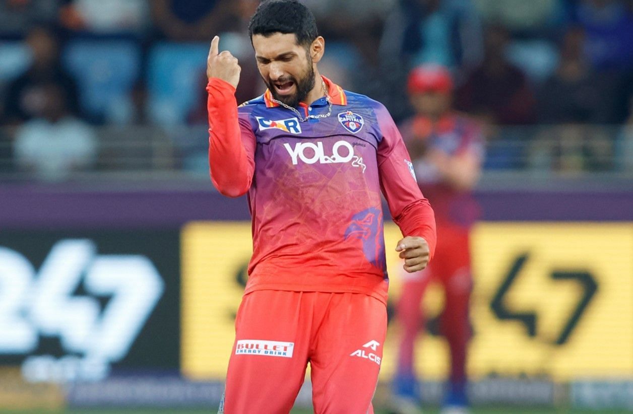 Sikandar Raza celebrating a wicket (Image Courtesy: X/International League T20)