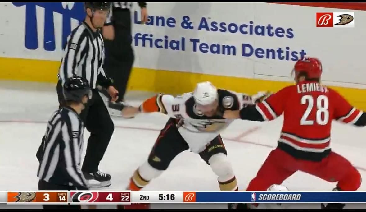 Brendan Lemieux catches Sam Carrick with multiple punches 