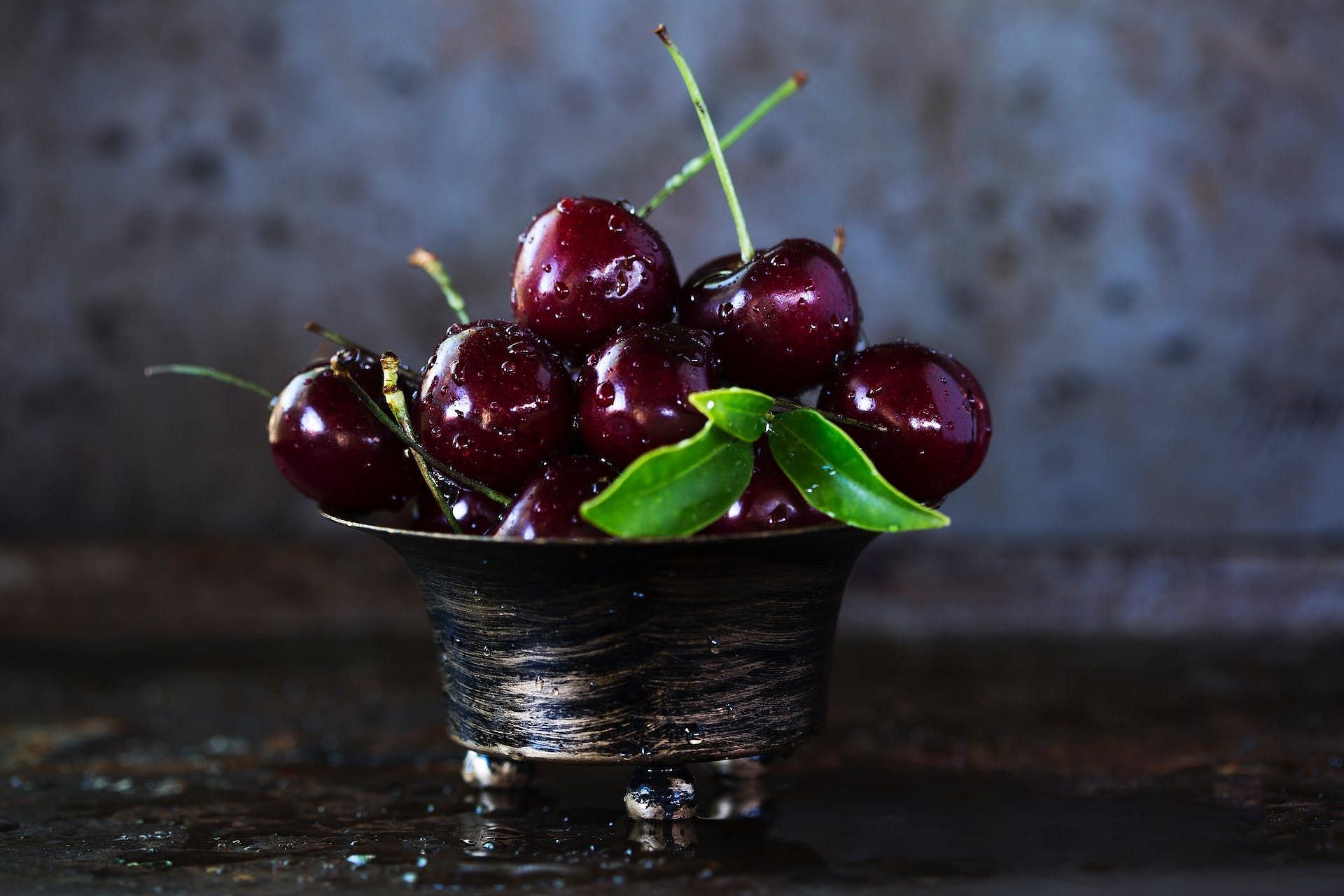 Cherries are rich in melatonin and Typtophan (Image via Pexels/Wendy van Zyl)
