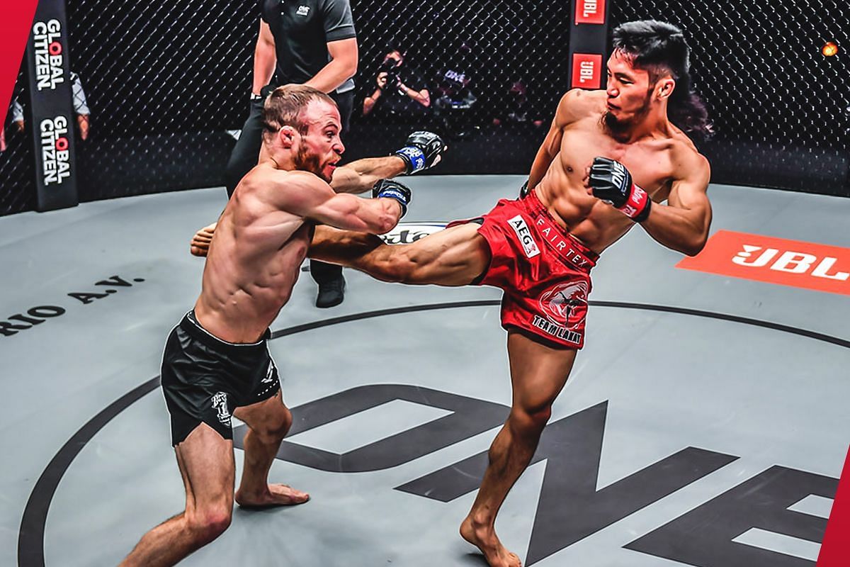 Jarred Brooks fighting Lito Adiwang | Image credit: ONE Championship