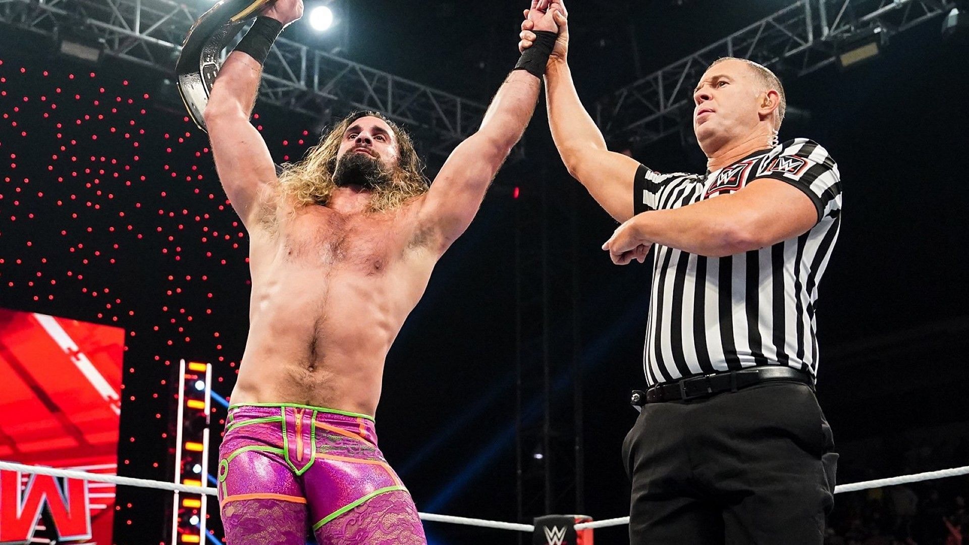 Seth Rollins retains the WWE World Championship on RAW