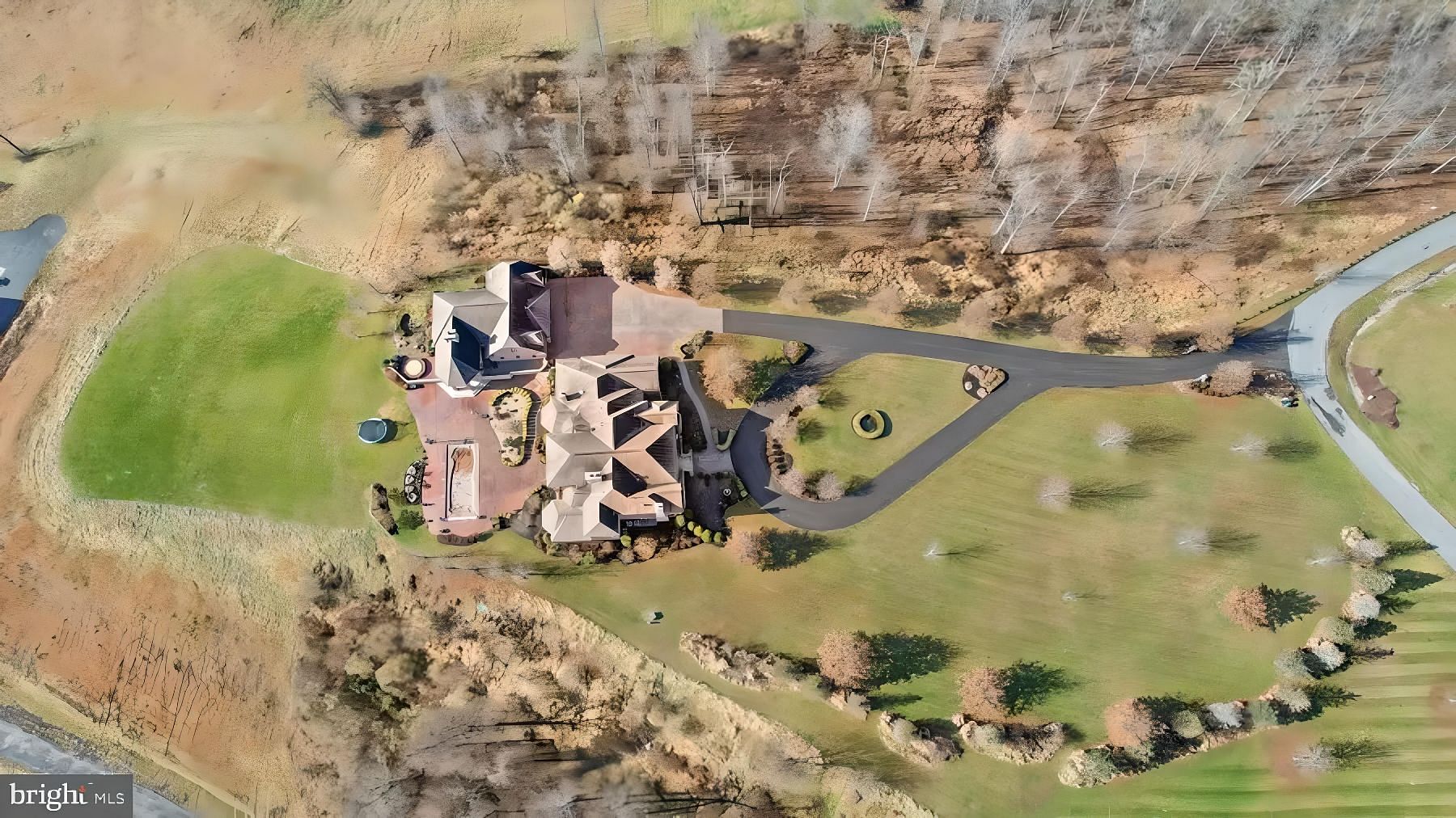 Galusky selling $3,000,000 Bridgeport mansion (image credit: Railey Realty)