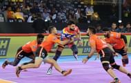 Rinku HC with a back-hold of Vijay Malik (Credits: PKL)