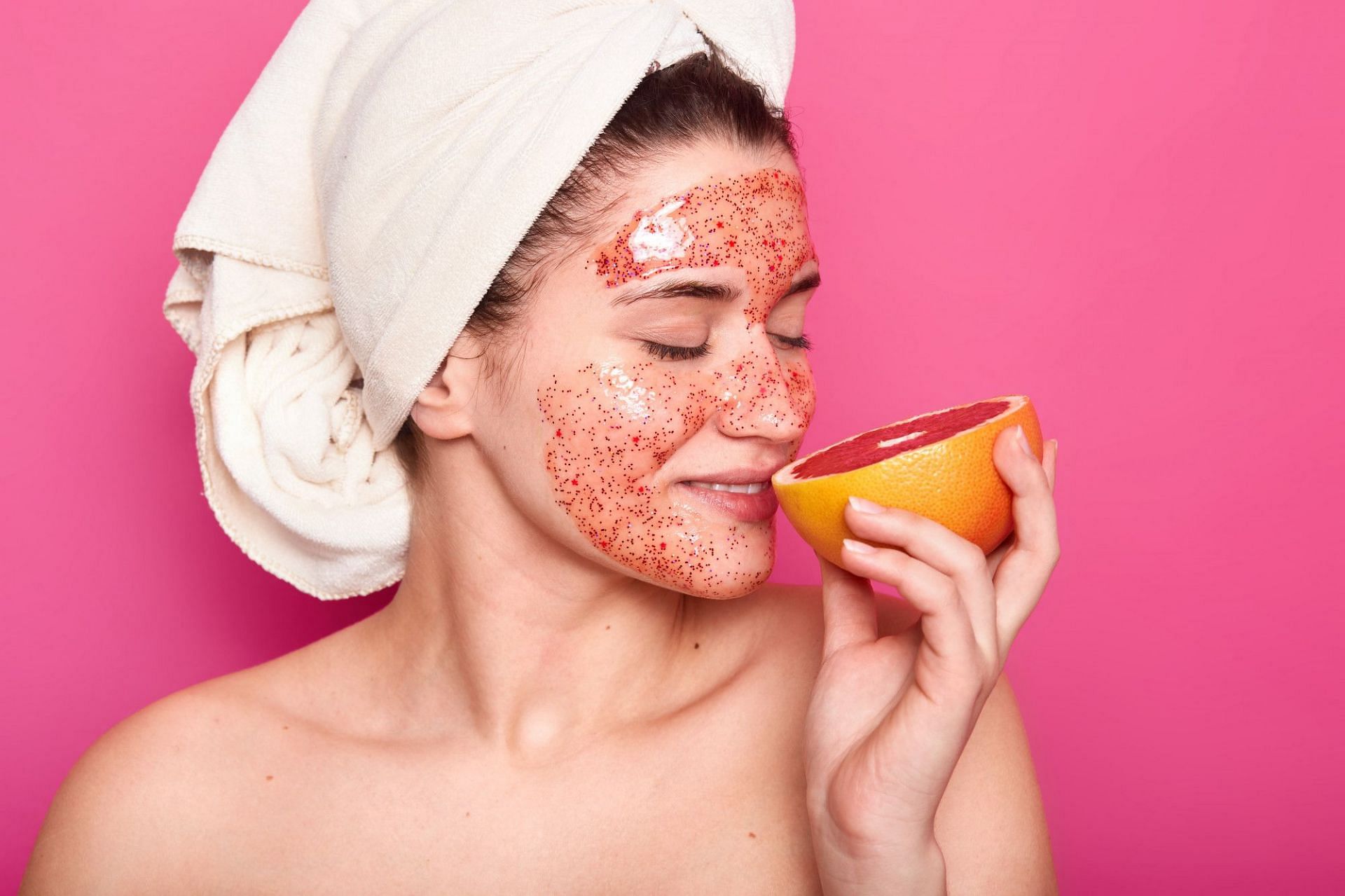 Best Exfoliator for Sensitive Skin (Image via Freepik)