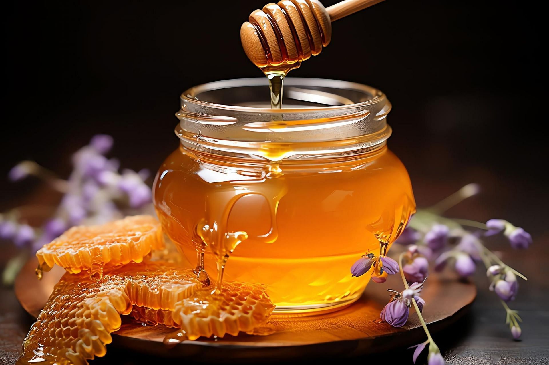 Honey (Image by vwalakte on Freepik)