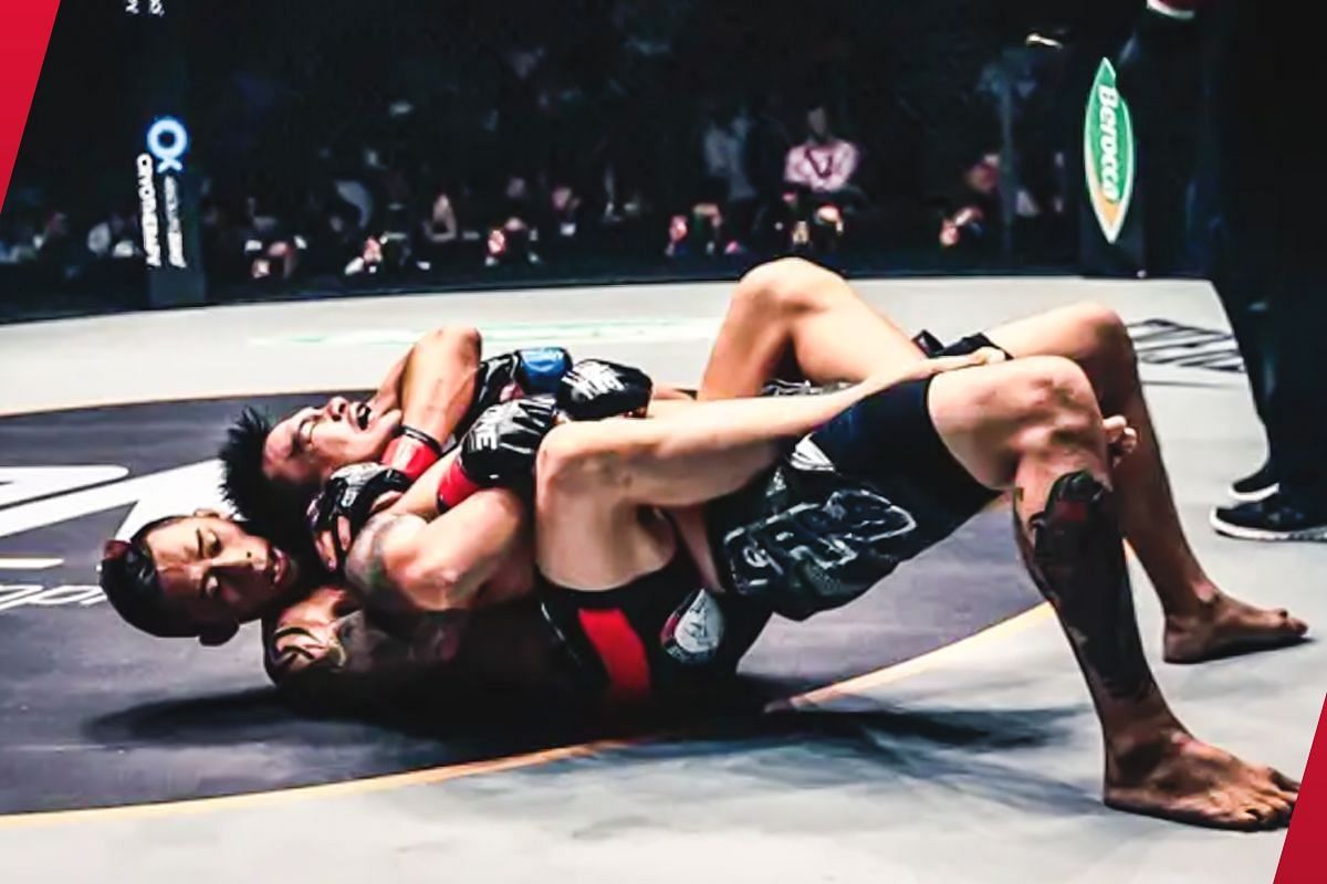 Martin Nguyen attempting a submission against his opponent | Image credit: ONE Championship