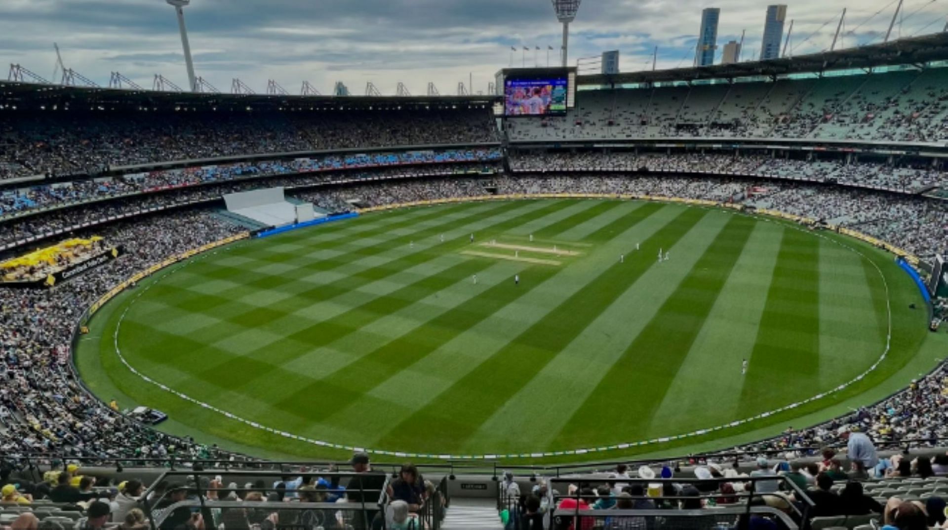 The second Australia-Pakistan Test witnessed massive crowds at the MCG