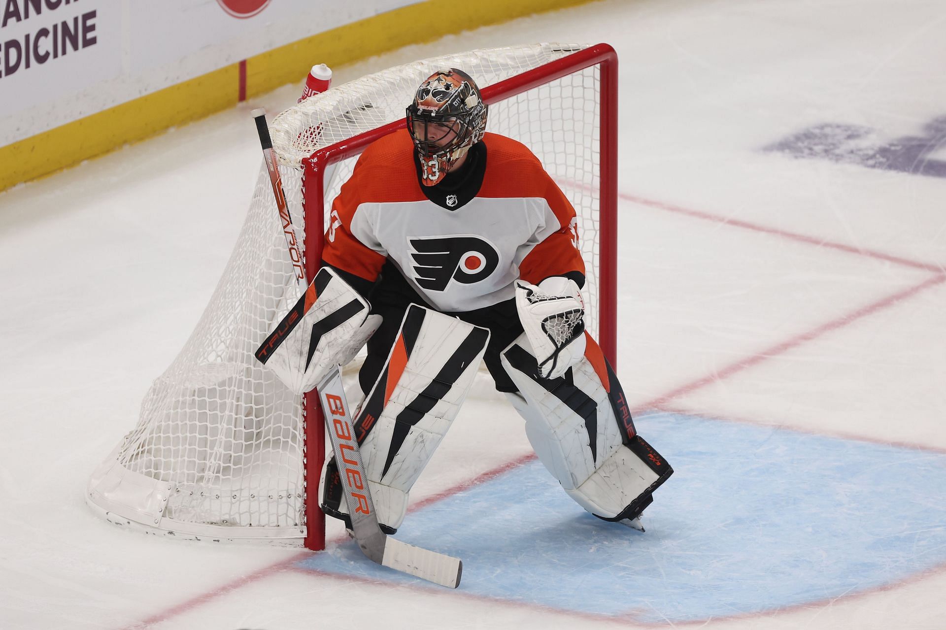 Samuel Ersson of the Philadelphia Flyers