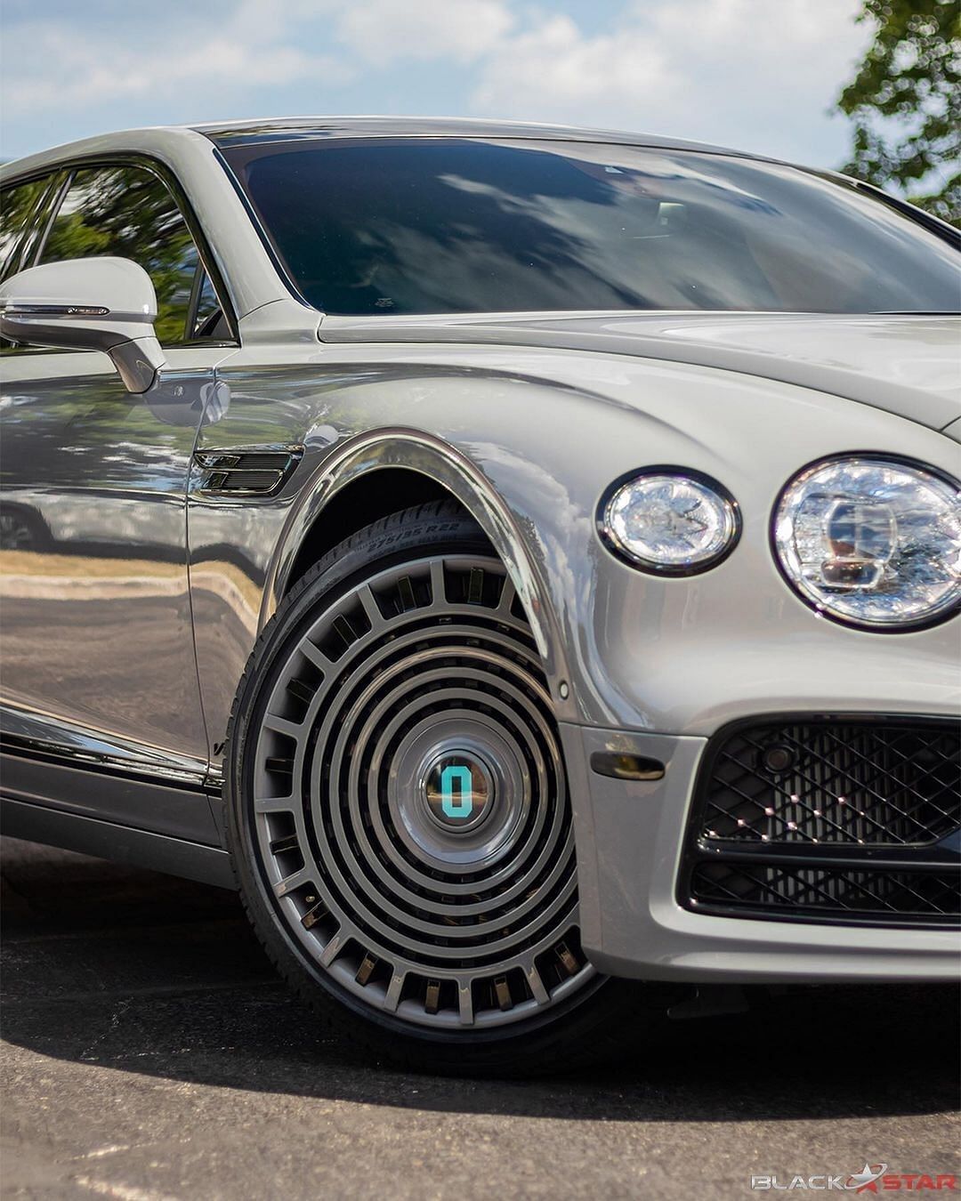 Stroman&#039;s $317,925 Bentley Flying Spur (image credit: Auto Evolution)