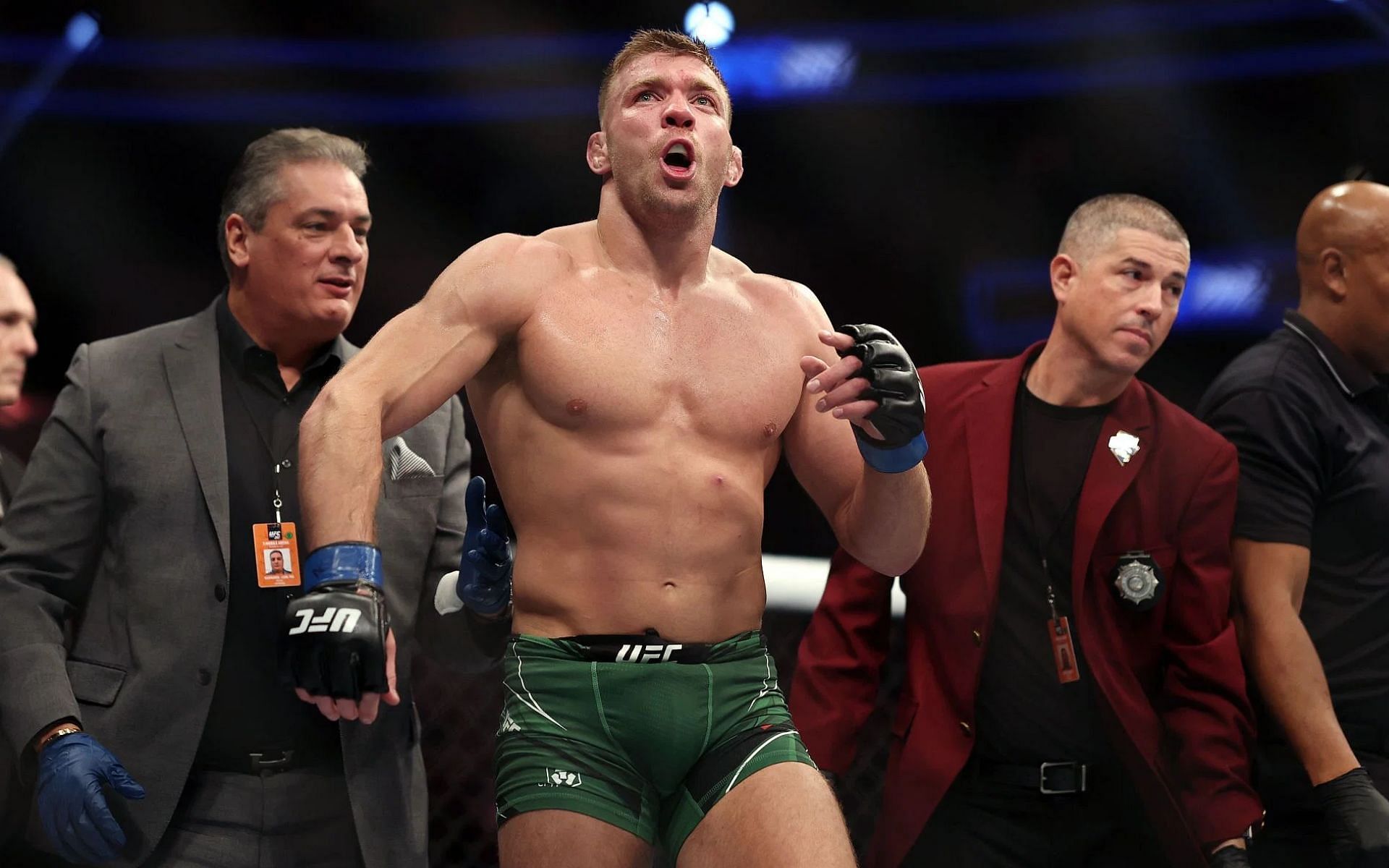 UFC title challenger Dricus du Plessis (pictured) had his eyes on on middleweight gold from his first fight in the promotion [Image Courtesy: @GettyImages]