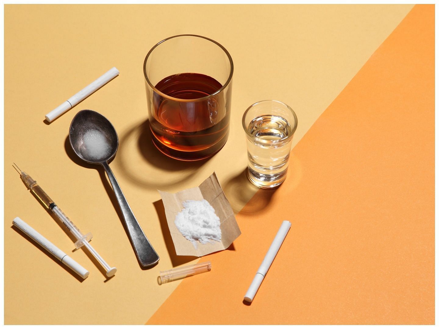 Alcohol and drugs can disturb balance of genes in your body (Image via Vecteezy)