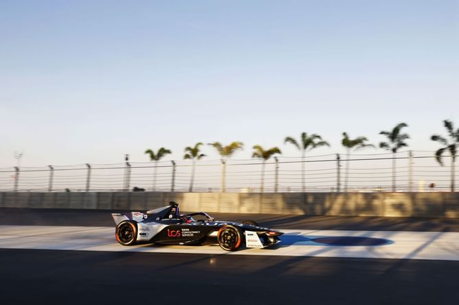 India loses Formula-E race as Hyderabad E-Prix stands cancelled