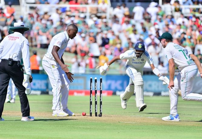 SA vs IND : पहले दिन गिरे 23 विकेट, दक्षिण अफ्रीका के 55 रनों के जवाब में भारतीय टीम की भी शर्मनाक बल्लेबाजी