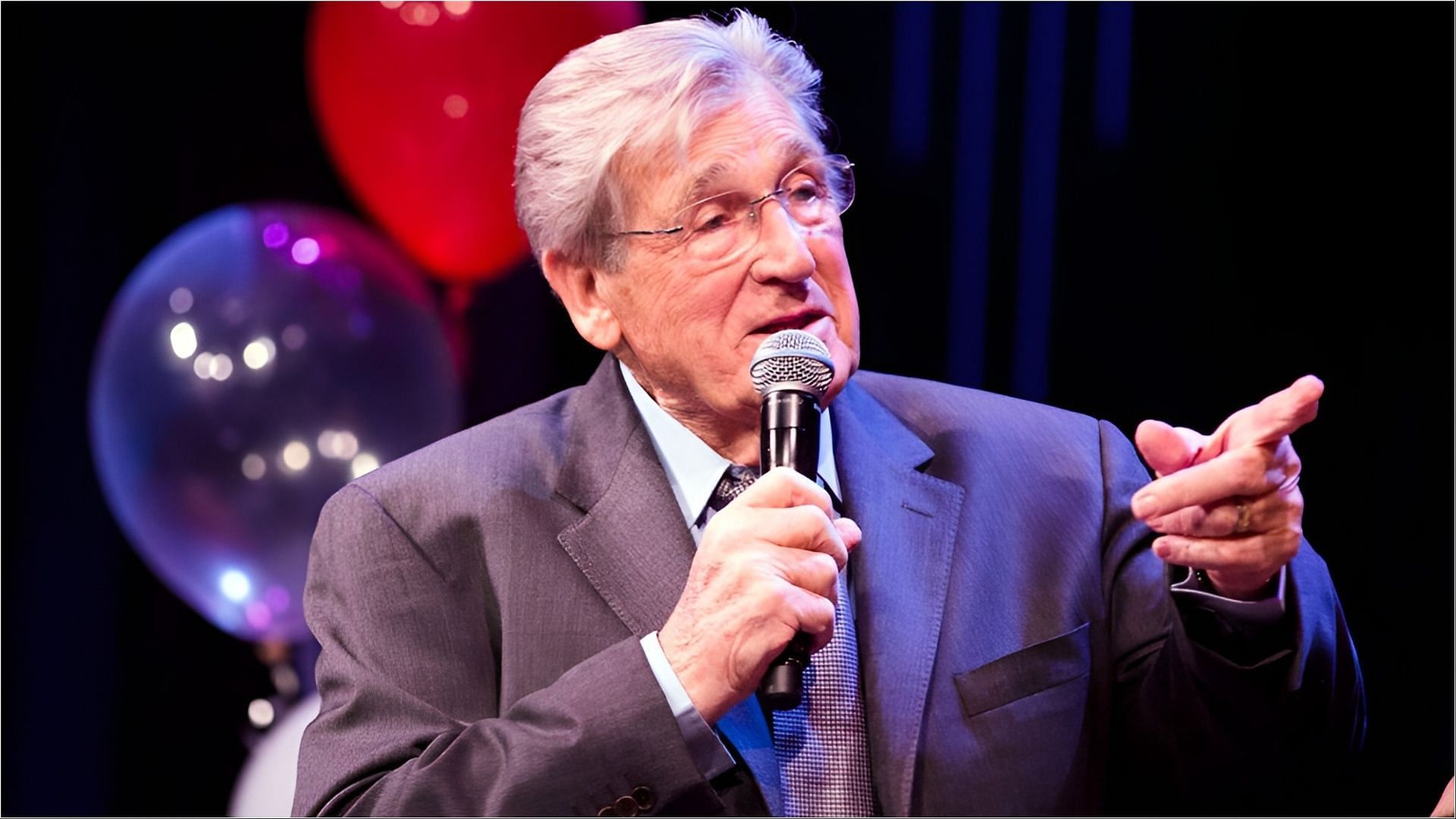 Shecky Greene has recently died at the age of 97 (Image via DaveMacLachlan1/X)