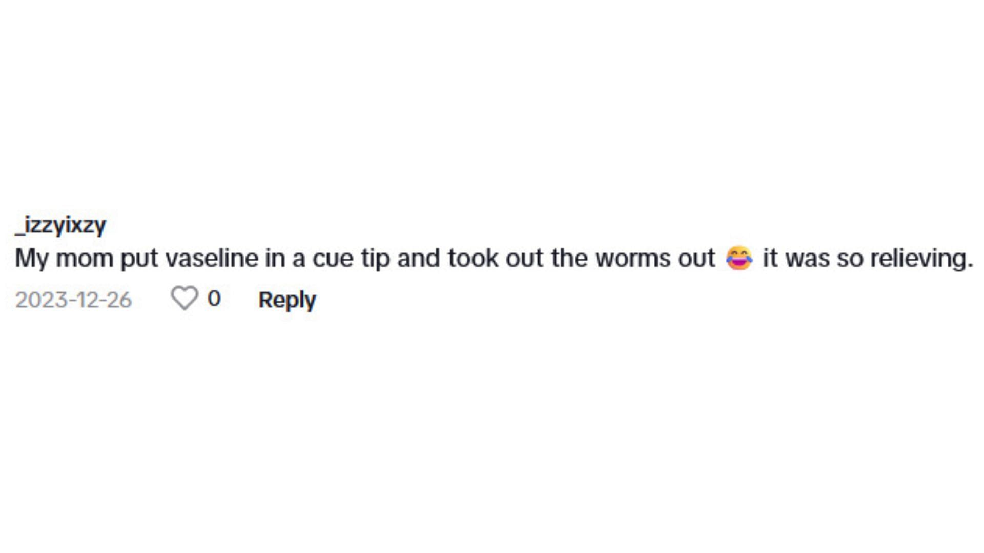 Netizens react as a father talks about pinworms in a video (Image via TikTok /_izzyixzy)