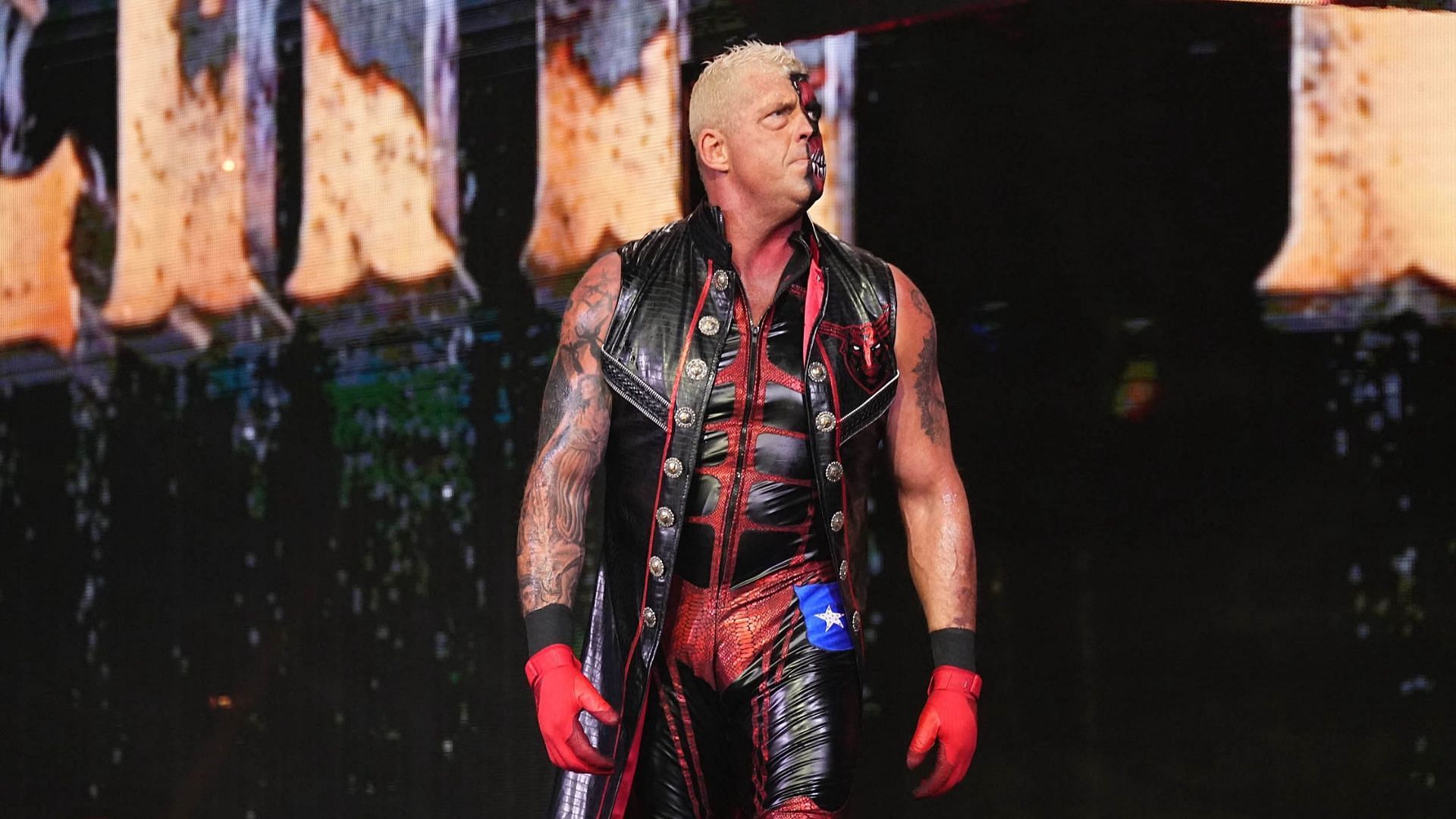 Dustin Rhodes loses his cool at a fan, and defends a female AEW star