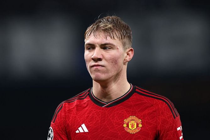 "It must be crap to be Rasmus Hojlund" - Paul Parker feels no one wants to play alongside 2 Manchester United attackers