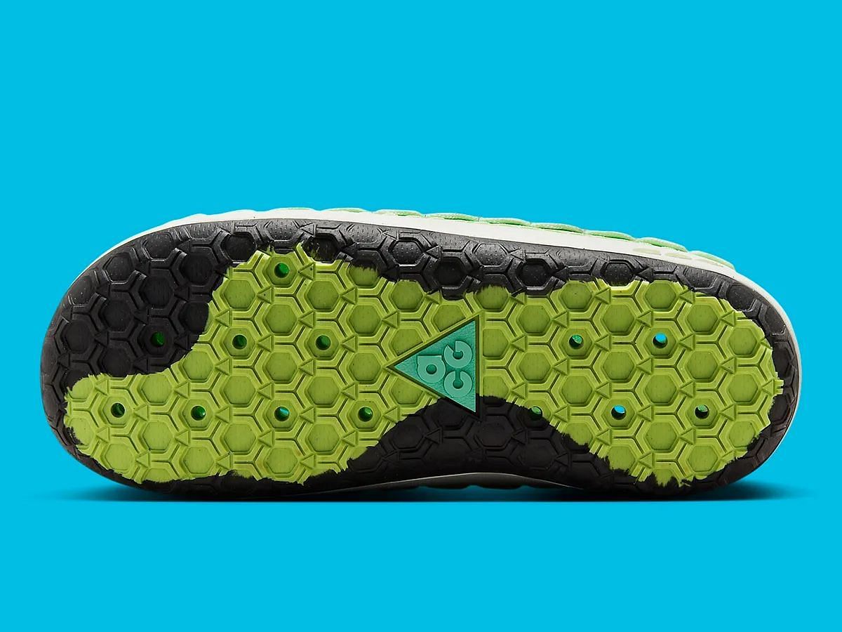 Nike ACG Watercat Minty Green sneakers (Image via Nike)