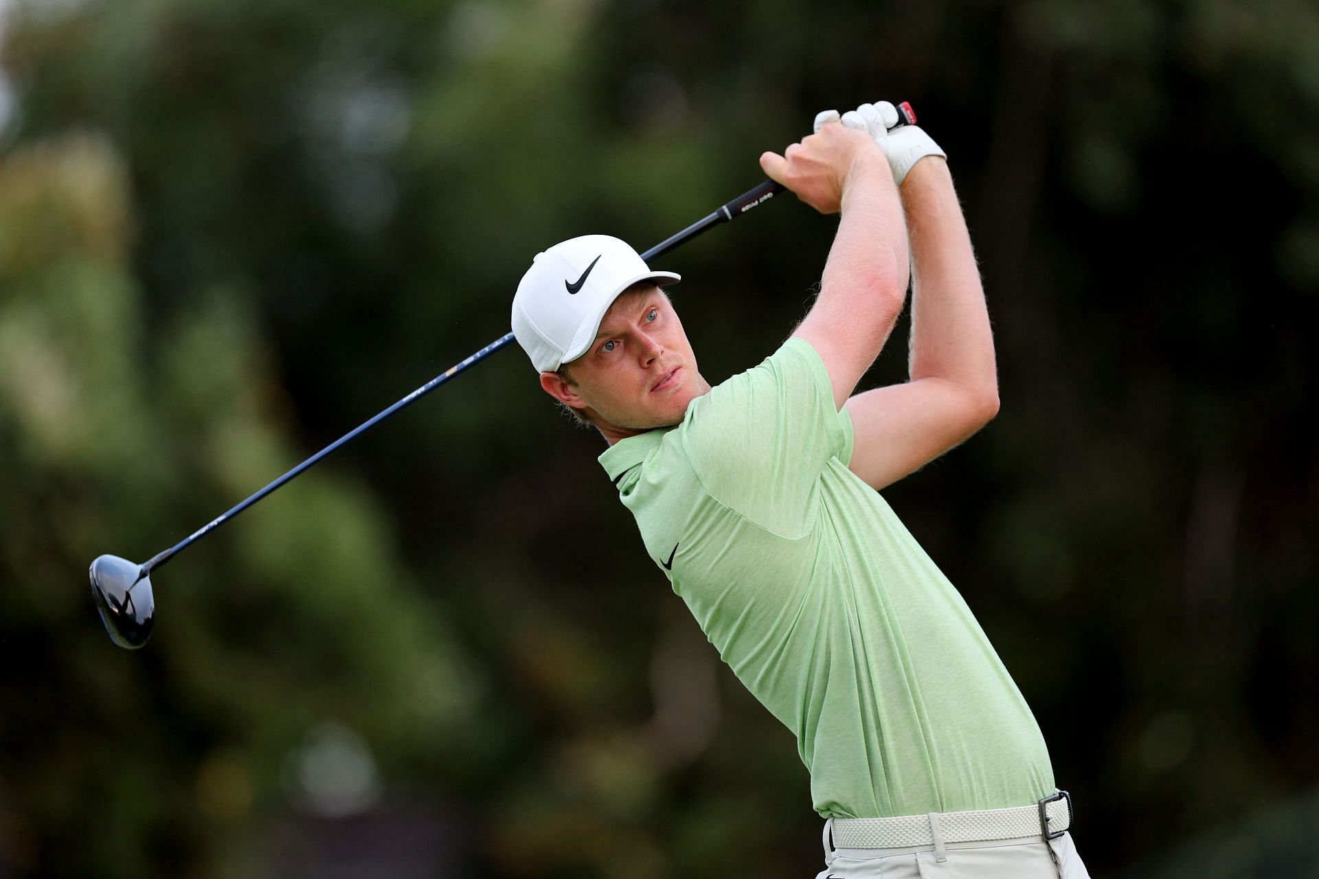 Who is leading the Sony Open in Hawaii after Day 1? Round 1 leaderboard