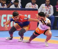 Mohit Goyat with a toe-touch attempt (Credits: PKL)