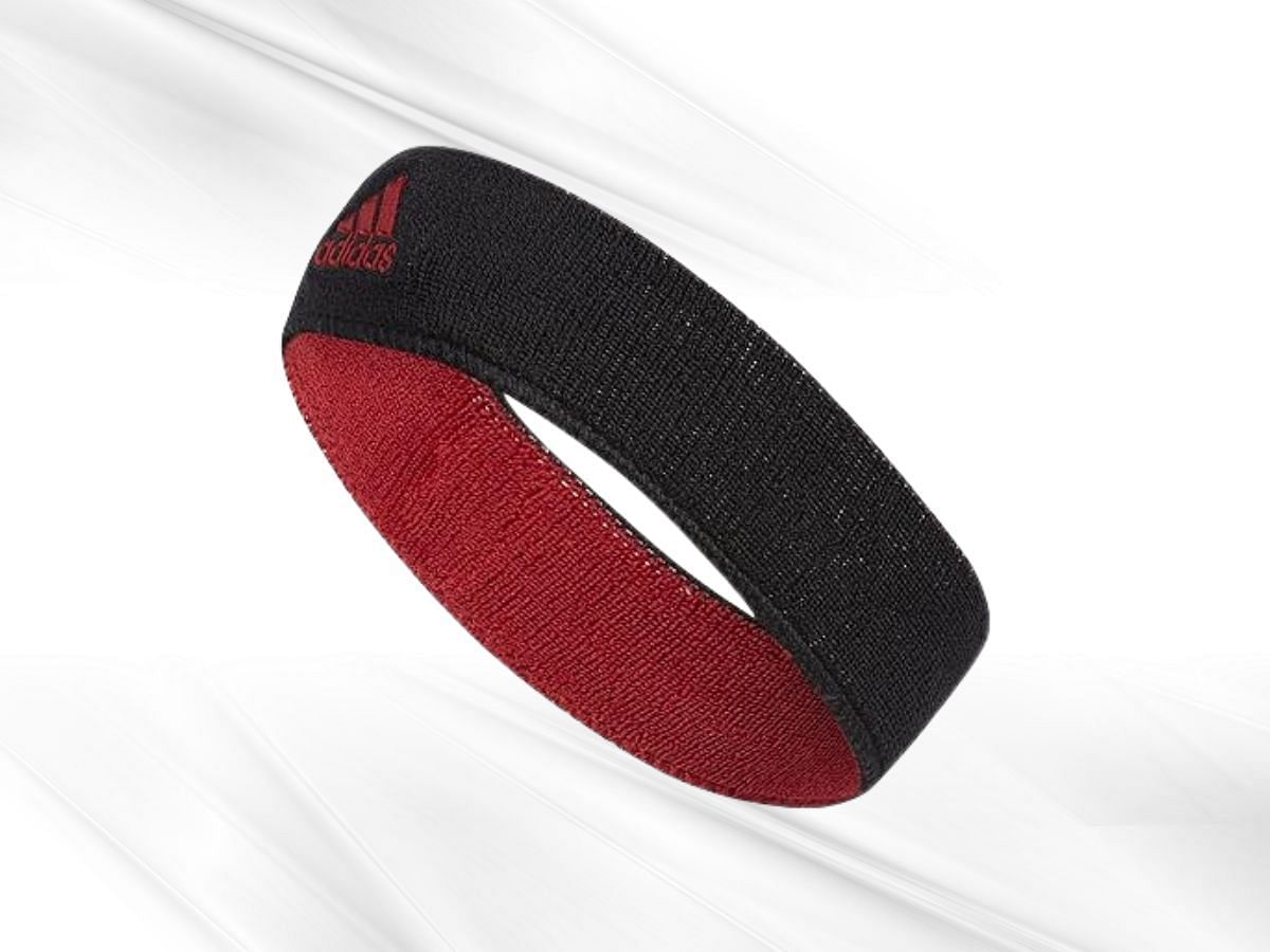 The Adidas reversible elastic headband (Image via Adidas)