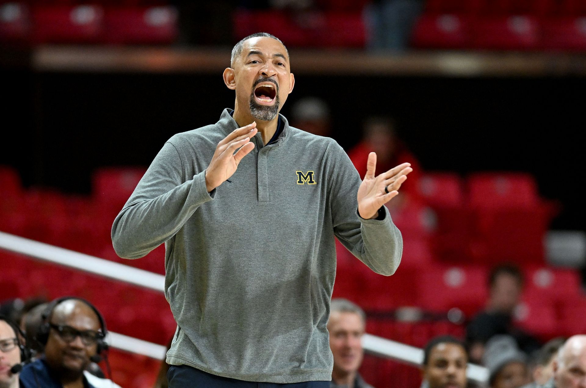 Michigan&#039;s basketball team HC Juwan Howard