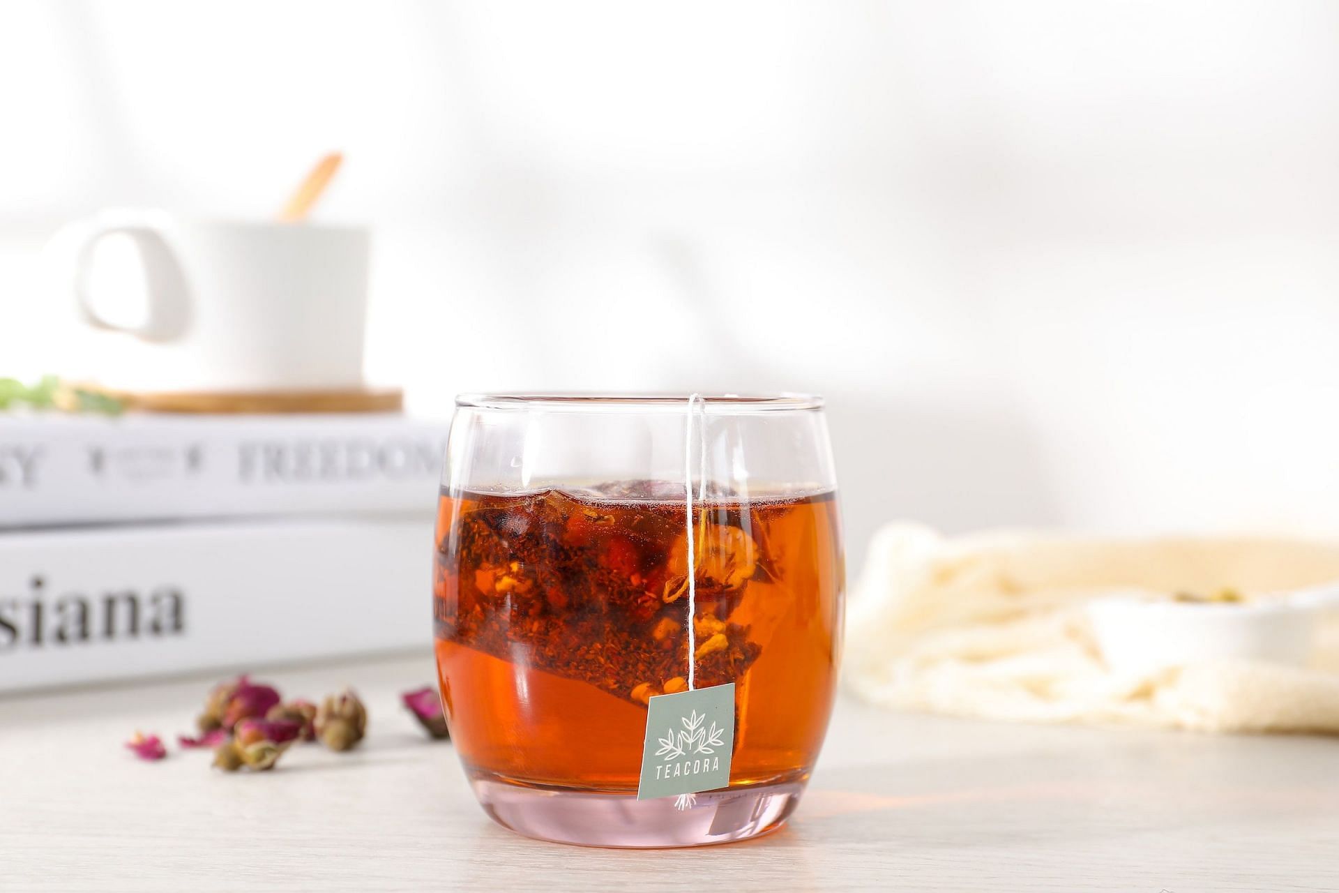 Guava Leaf Tea (Image via Unsplash/Teacora Rooibos)