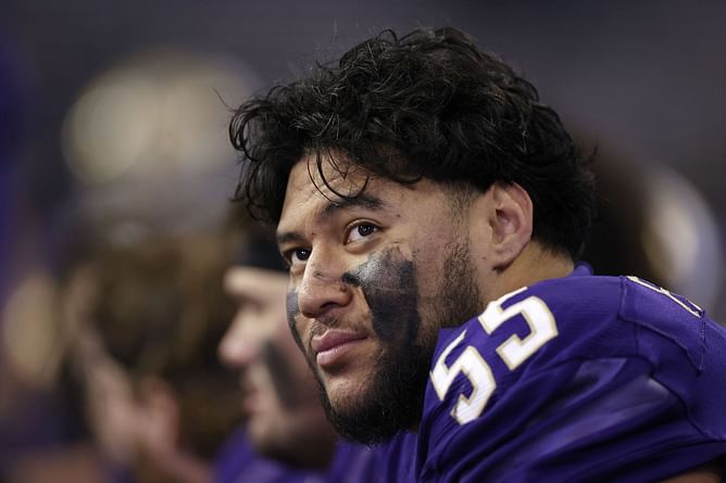 Troy Fautanu NFL Draft Projection: 5 landing spots for the Washington OL ft. Miami Dolphins