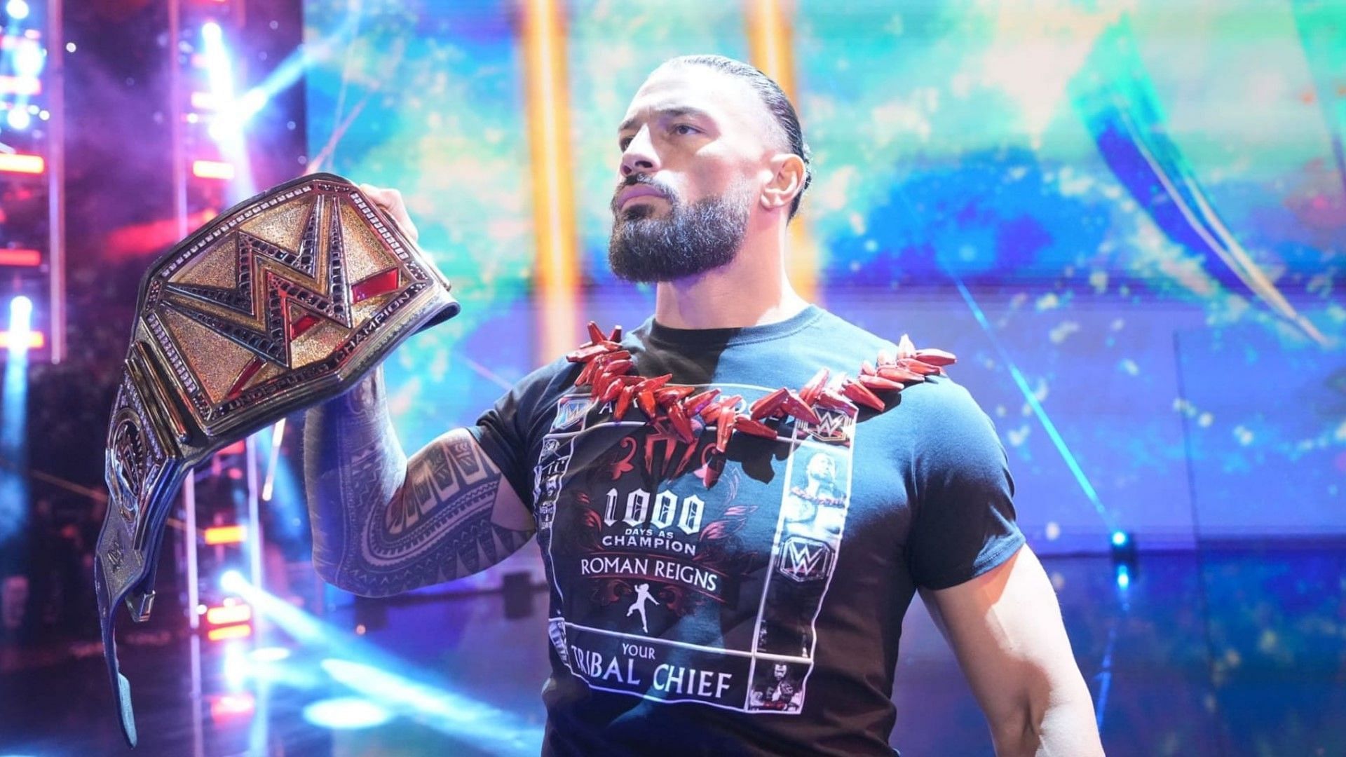 Roman Reigns raises the Undisputed WWE Universal Championship