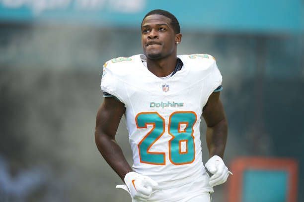 What is age of De'Von Achane ? height,weight.