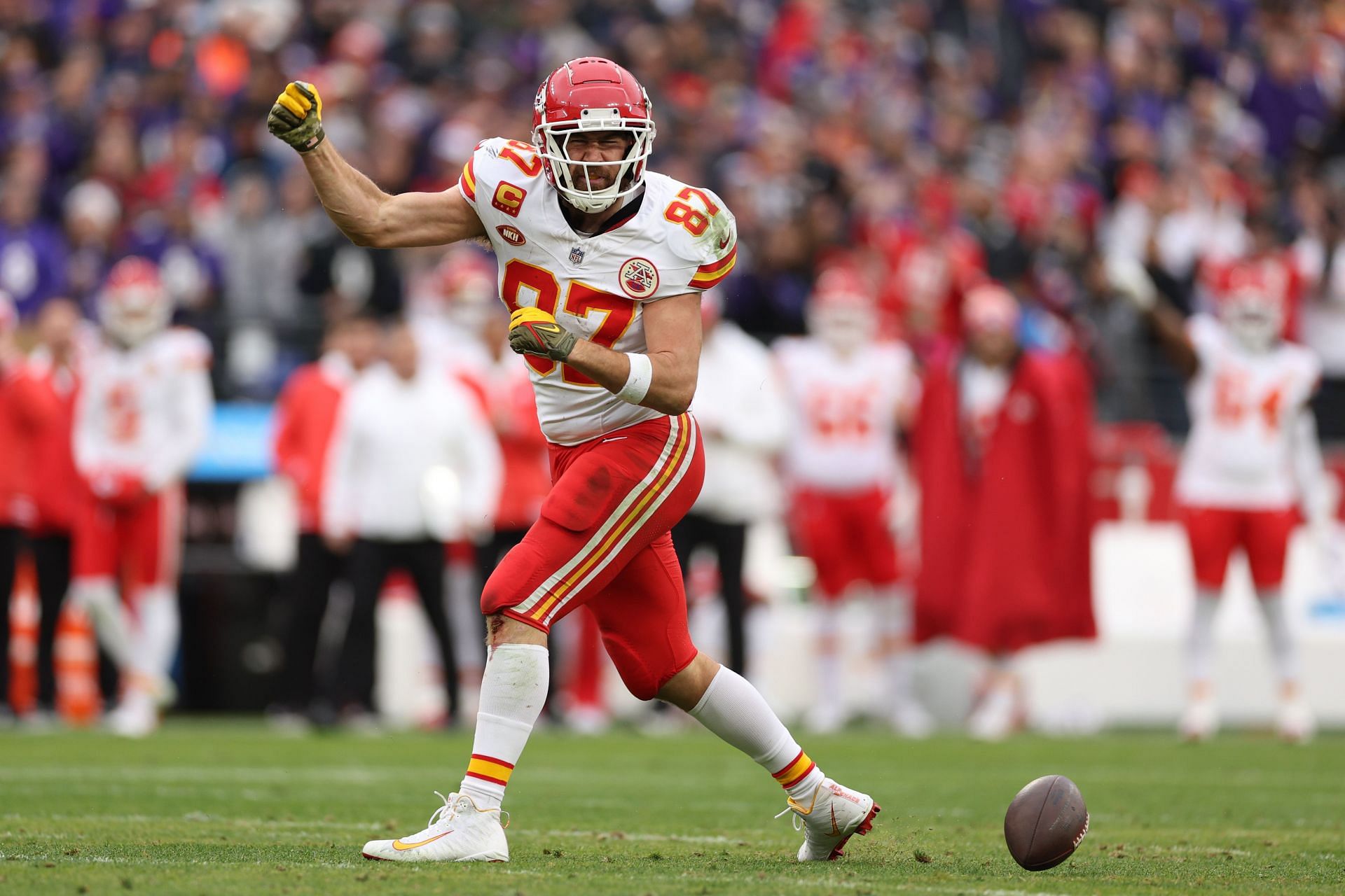 Jason Kelce stuns fans with calm appearance at Chiefs' game after viral ...