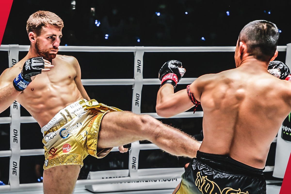 Jonathan Haggerty fighting Nong-O | Image credit: ONE Championship