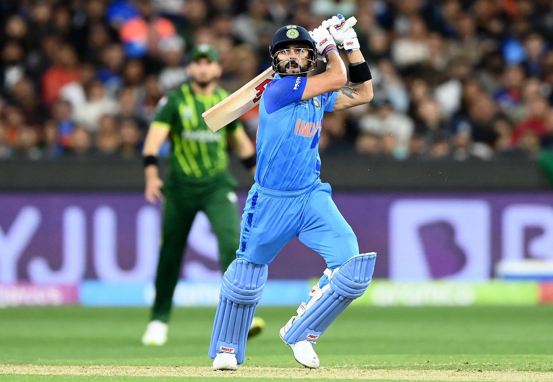 Virat Kohli played a breathtaking knock against Pakistan in the 2022 T20 World Cup. [P/C: Getty]