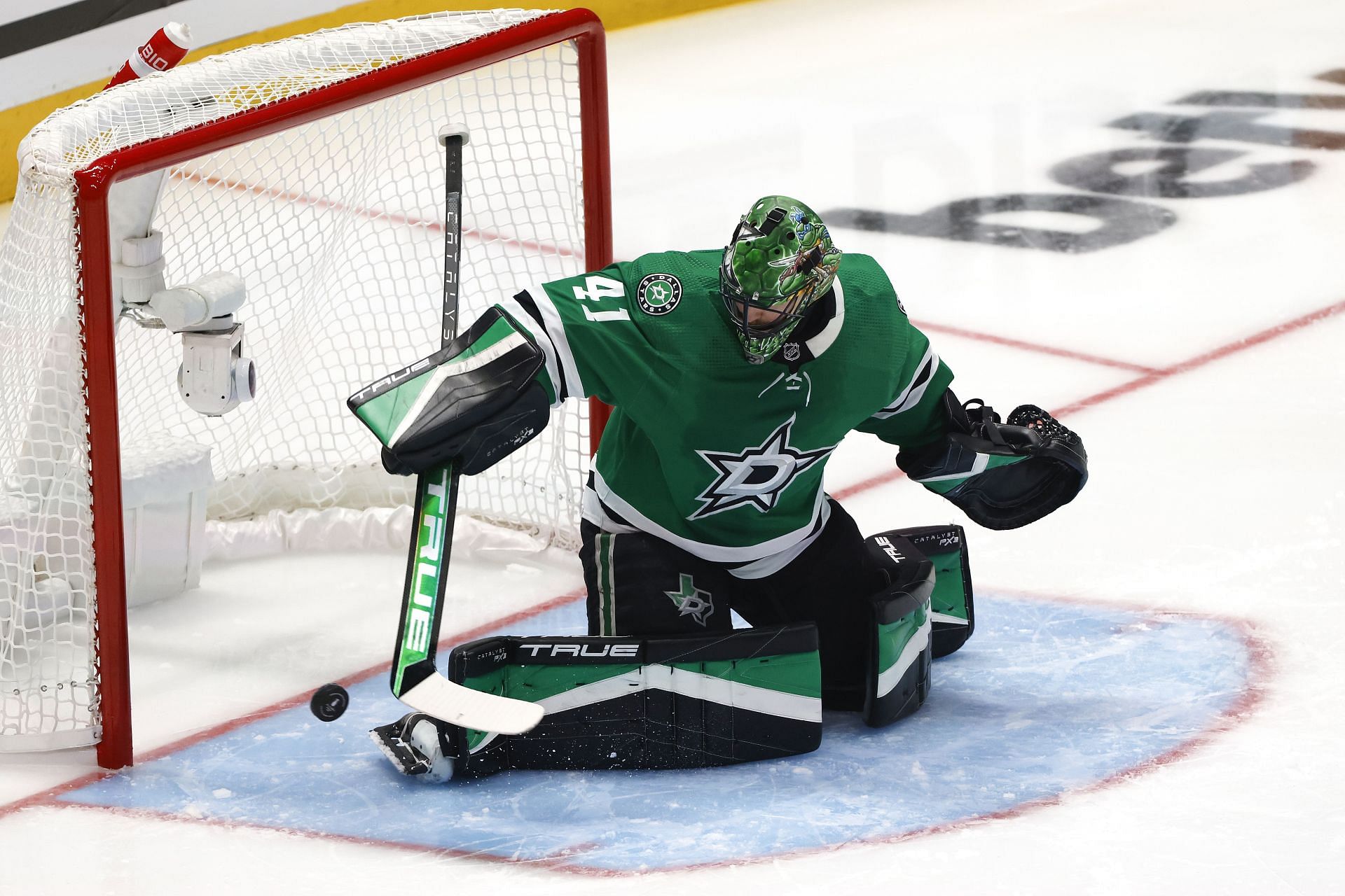 Scott Wedgewood is expected to start for the Stars