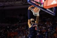 Auburn's Johni Broome battled a preseason shoulder injury, but he remained health for the Tigers.
